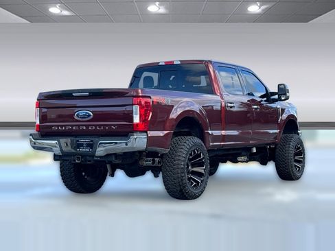 Used 2017 Ford F250 Lariat w/ Chrome Package image 8