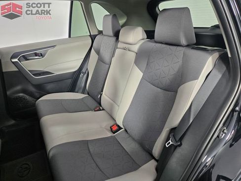 Used 2024 Toyota RAV4 XLE image 15