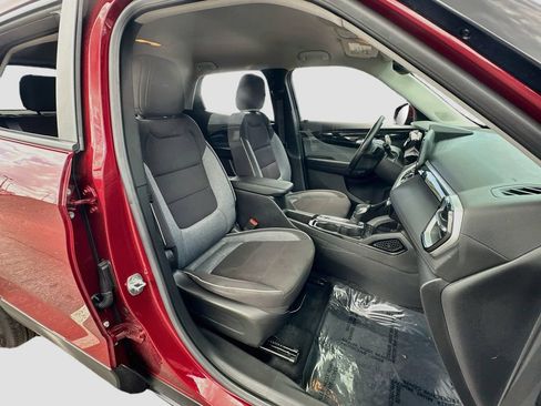 Used 2024 Chevrolet TrailBlazer LT w/ Convenience Package FWD image 26