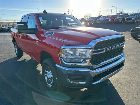 Used 2024 RAM 2500 Tradesman w/ Chrome Appearance Group image 4