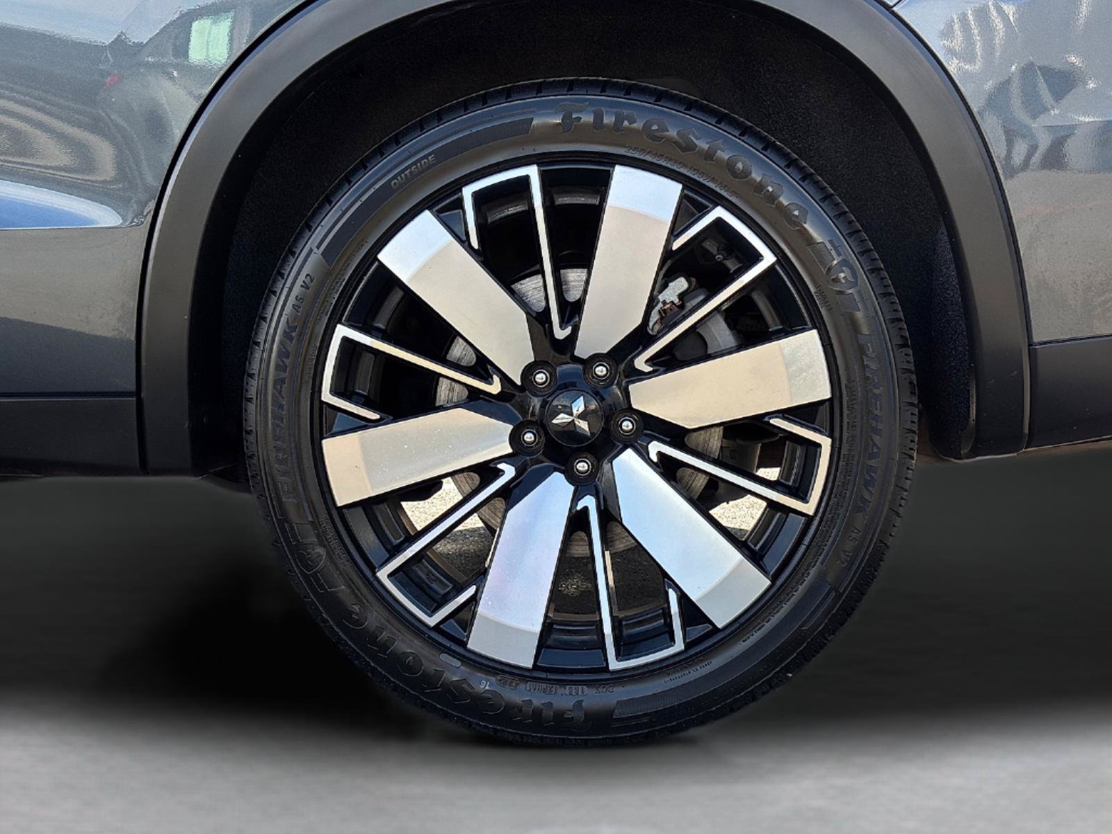 Used 2025 Mitsubishi Outlander SE AWD/4WD image 13