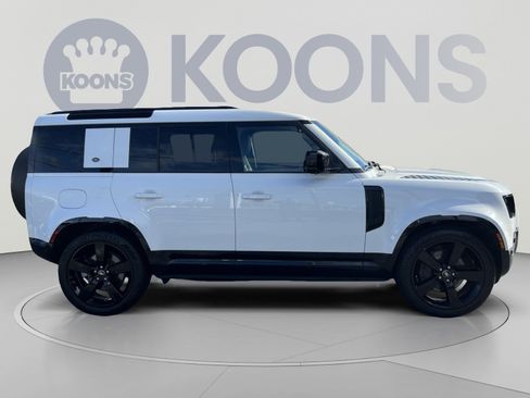 Used 2024 Land Rover Defender 110 X-Dynamic SE AWD/4WD image 8