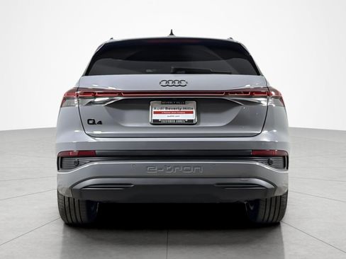 Used 2025 Audi Q4 e-tron Premium w/ Convenience Package RWD image 4