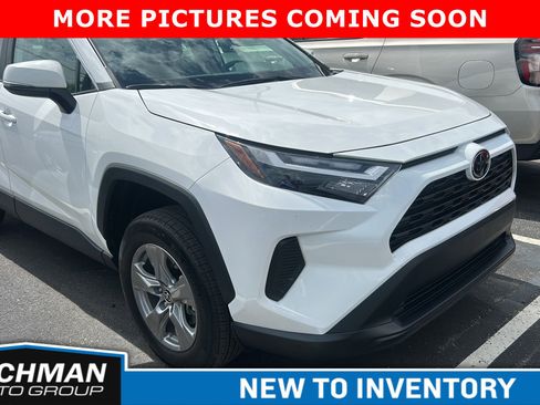 Used 2024 Toyota RAV4 XLE w/ Convenience Package image 2