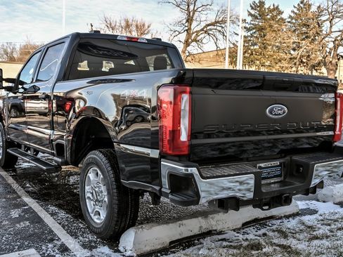 Used 2025 Ford F250 XLT image 6