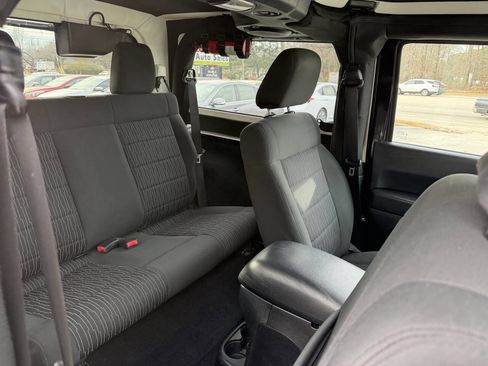 Used 2012 Jeep Wrangler Rubicon w/ Dual Top Group image 16