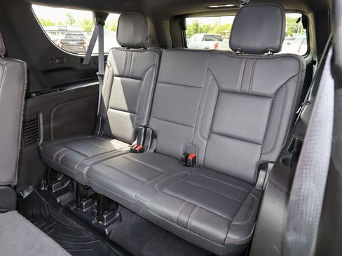 Used 2023 Chevrolet Suburban RST AWD/4WD image 13
