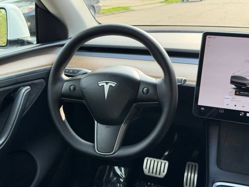 Used 2024 Tesla Model Y Performance AWD/4WD image 28