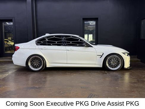 Used 2018 BMW M3 RWD image 10