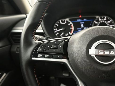 Used 2025 Nissan Altima 2.5 SR image 14