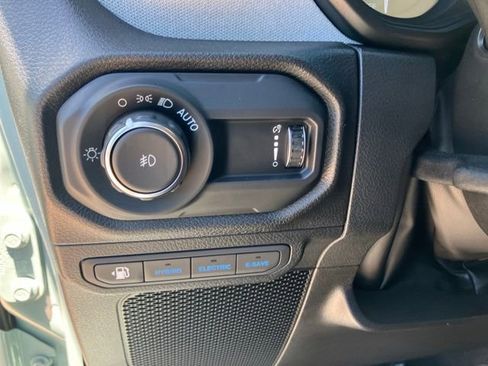 Used 2024 Jeep Wrangler Unlimited AWD/4WD image 12