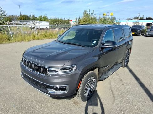 Certified 2025 Jeep Wagoneer Series II w/ 8-Passenger Seating Package AWD/4WD image 1