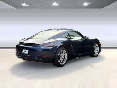 Used 2021 Porsche 718 Cayman RWD image 9