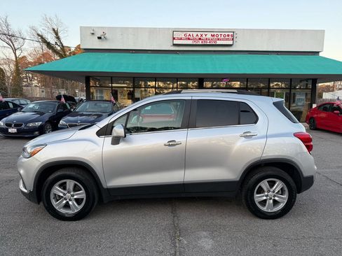 Used 2019 Chevrolet Trax LT w/ LT Convenience Package image 6