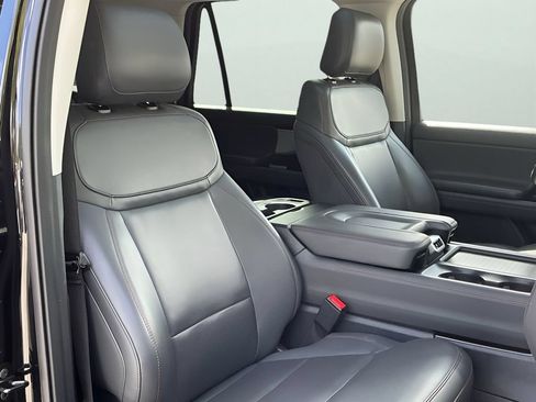 Used 2025 Ford Expedition Max Active RWD image 13
