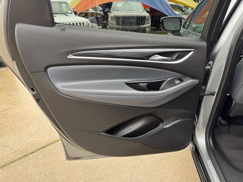 Used 2024 Buick Enclave Premium image 16