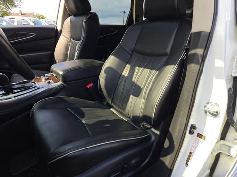Used 2019 INFINITI QX60 Luxe w/ Sensory Package AWD/4WD image 29