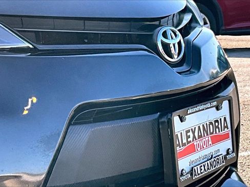 Used 2015 Toyota Corolla L image 26