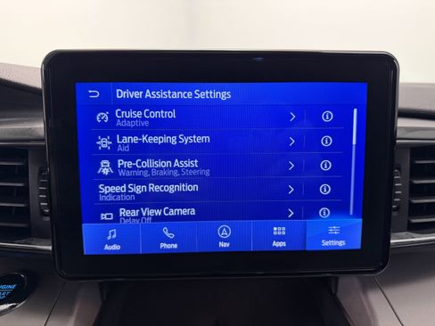 Used 2023 Ford Explorer XLT w/ Equipment Group 202A image 9