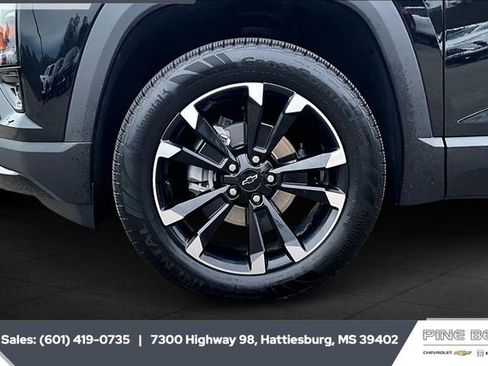 Used 2025 Chevrolet Equinox RS w/ Safety and Technology Package image 7