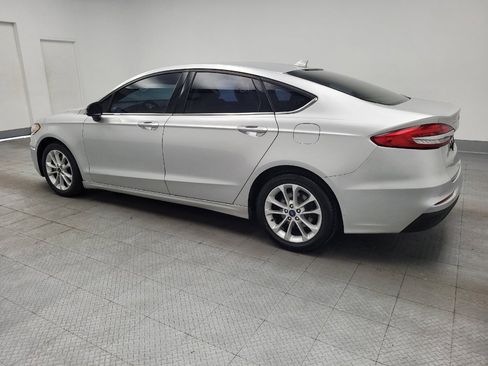 Used 2019 Ford Fusion SE FWD image 3