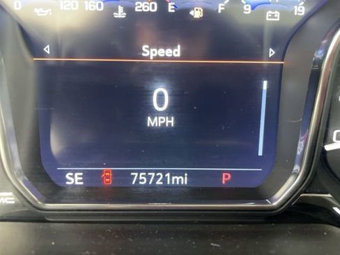 Used 2021 GMC Yukon SLT w/ SLT Premium Package RWD image 2