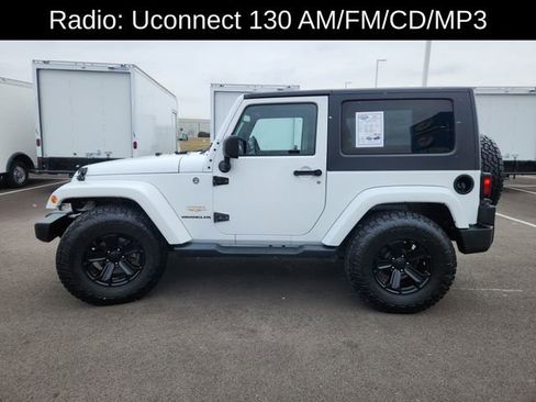 Used 2015 Jeep Wrangler Sahara image 4
