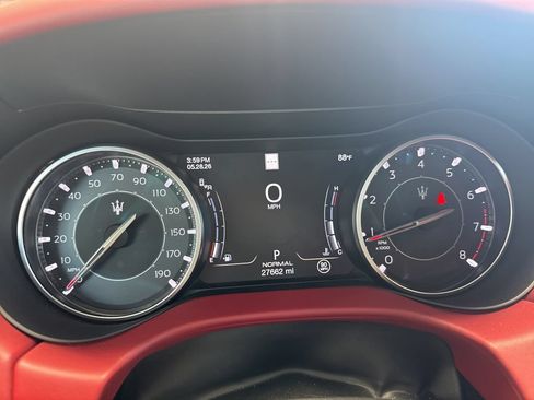 Used 2023 Maserati Ghibli Modena RWD image 20