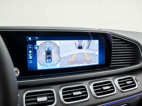 New 2026 Mercedes-Benz GLS 450 4MATIC image 25