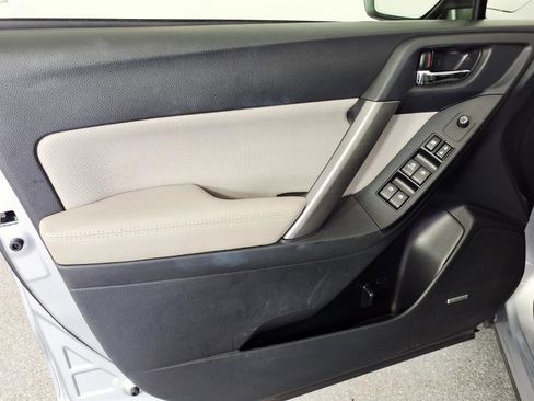 Used 2015 Subaru Forester 2.5i Touring w/ Eyesight & Navigation System image 15