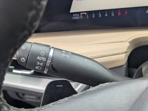 Used 2025 Cadillac XT4 Premium Luxury FWD image 35