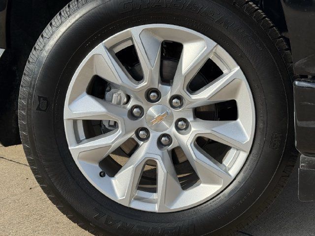 Used 2025 Chevrolet Silverado 1500 Custom RWD image 9