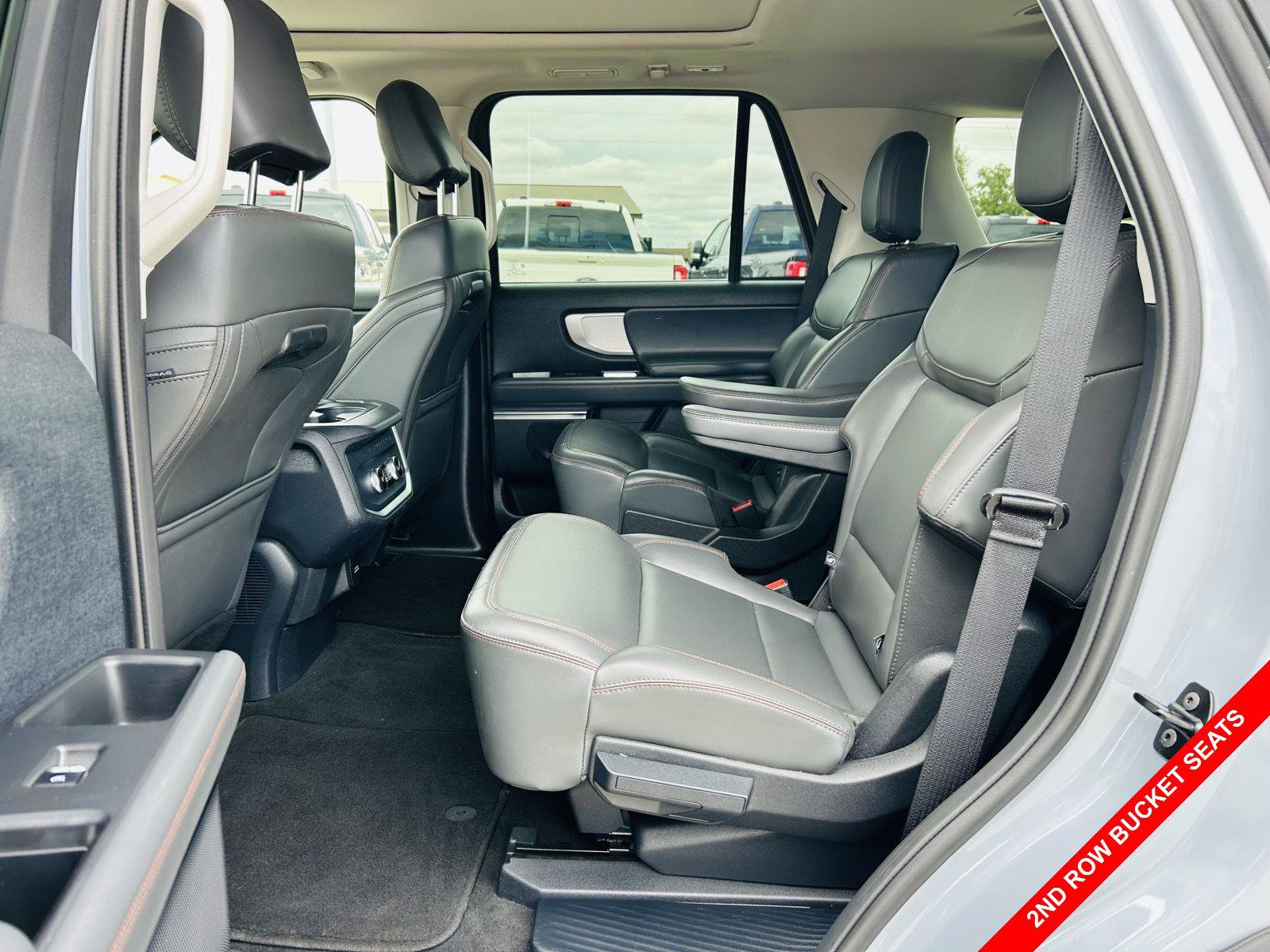 Used 2025 Ford Expedition Active AWD/4WD image 33