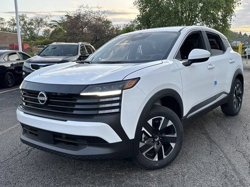 New 2025 Nissan Kicks SV AWD/4WD image 29