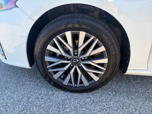 Used 2025 Nissan Altima 2.5 SV AWD/4WD image 26