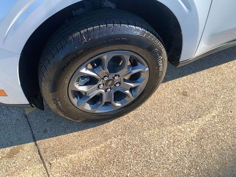 Used 2025 Ford Maverick XLT w/ Equipment Group 302A image 4