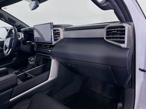 Used 2025 Toyota Tundra Limited image 30