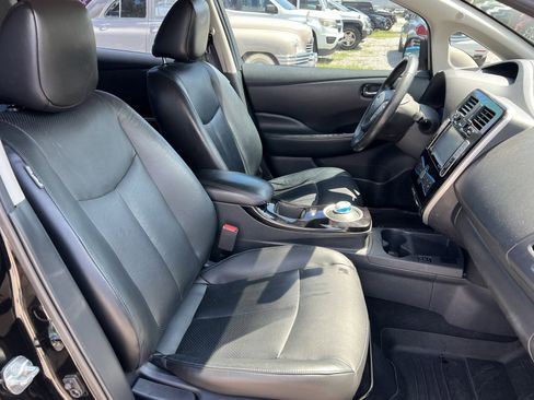 Used 2015 Nissan Leaf SL w/ Premium Package image 18