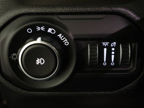 Used 2022 Jeep Wrangler Unlimited Sport AWD/4WD image 33