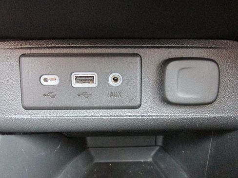 Used 2022 Buick Encore GX Essence w/ Experience Buick Package AWD/4WD image 15