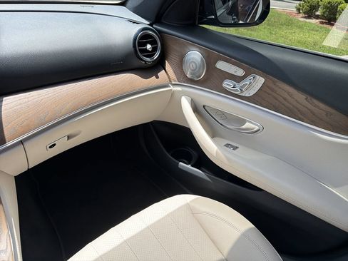 Used 2022 Mercedes-Benz E 350 Sedan image 16