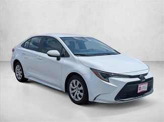 Used 2024 Toyota Corolla LE FWD video 3