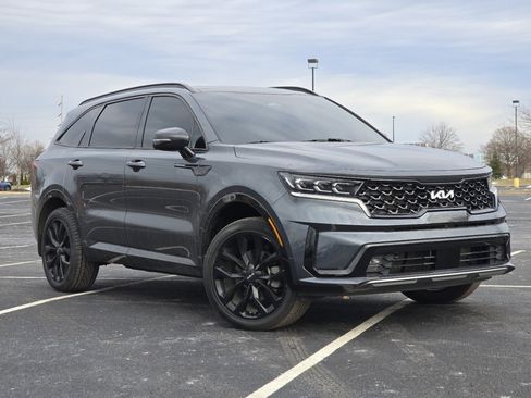 Used 2023 Kia Sorento SX image 2