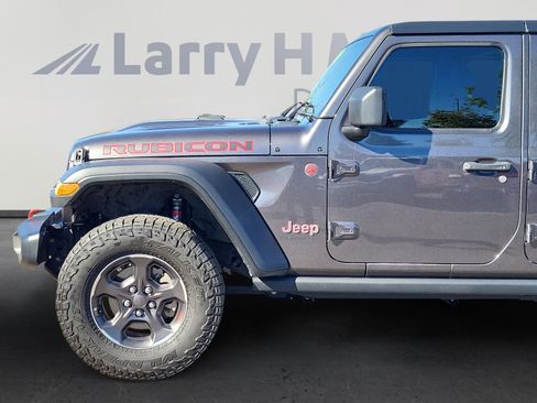 Used 2021 Jeep Gladiator Rubicon image 2