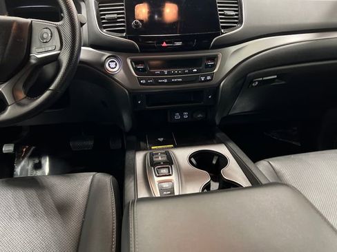 Certified 2024 Honda Passport EX-L image 13