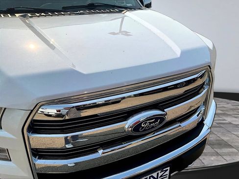 Used 2017 Ford F150 Lariat w/ Equipment Group 502A Luxury AWD/4WD image 35
