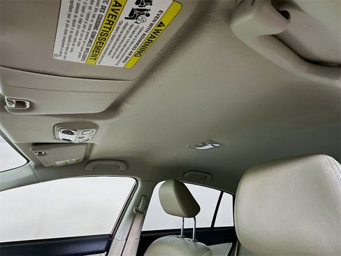 Used 2014 Subaru Crosstrek 2.0i Limited w/ Popular Package #2 image 11