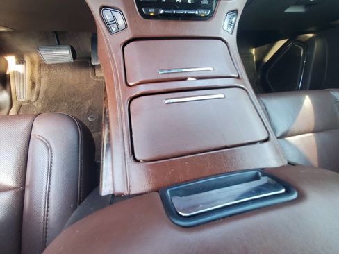 Used 2015 Chevrolet Suburban LTZ image 16