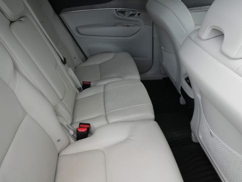 Used 2023 Volvo XC90 B6 Plus w/ Protection Package Premier AWD/4WD image 36