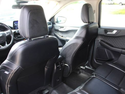 Used 2020 Ford Escape SEL AWD/4WD image 16